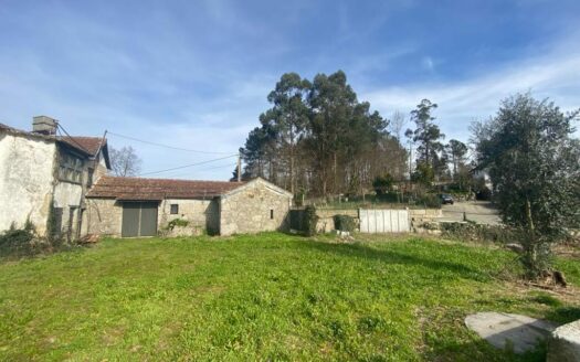 MORADIA PARA RESTAURO – LOUSADA