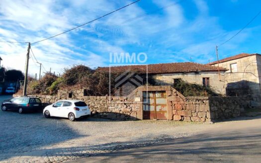 MORADIA PARA RESTAURO – MEIXOMIL – PAÇOS DE FERREIRA