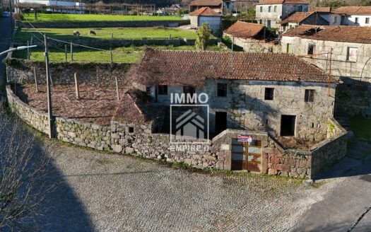 MORADIA PARA RESTAURO – MEIXOMIL – PAÇOS DE FERREIRA