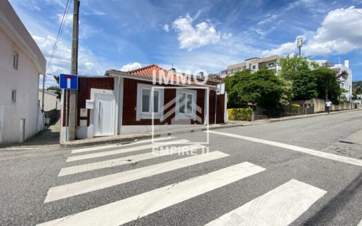 MORADIA T2 NO CENTRO DE PAREDES