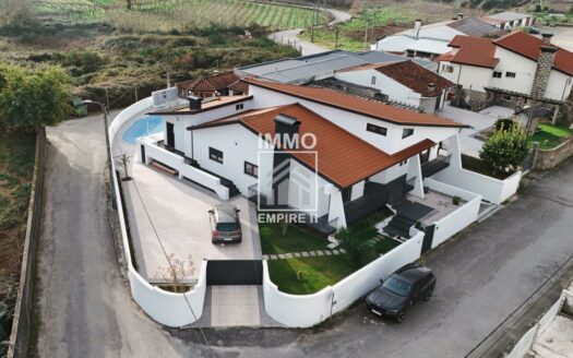 MORADIA T3 C/ Piscina – Nespereira – Lousada