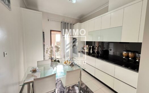 T3 MOBILADO EM CARVALHOSA – PAÇOS DE FERREIRA